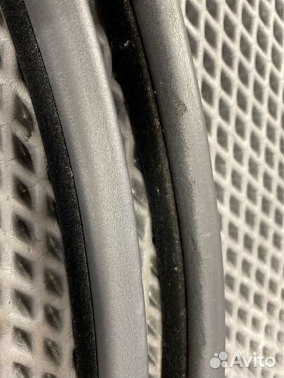 Уплотнительная резинка передняя Bmw X5 E53 M54