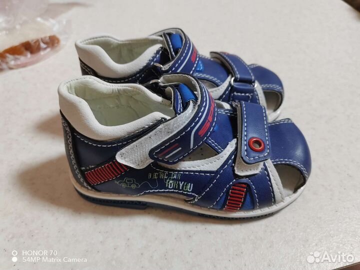 Сандали новыедля мальчика