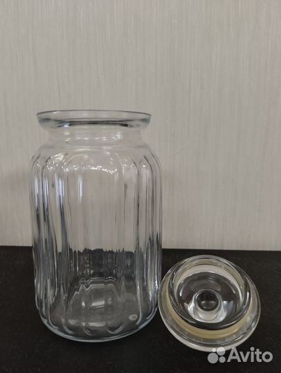 Банка для сыпучих продуктов стеклянная