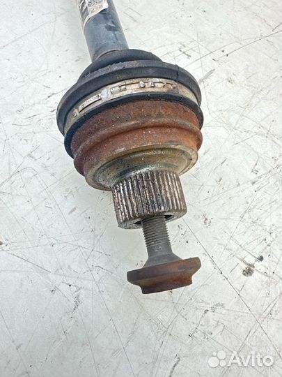 Привод задний правый Audi A4 B8 caeb 2009