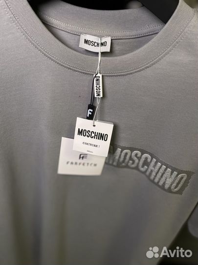 Футболка Moschino