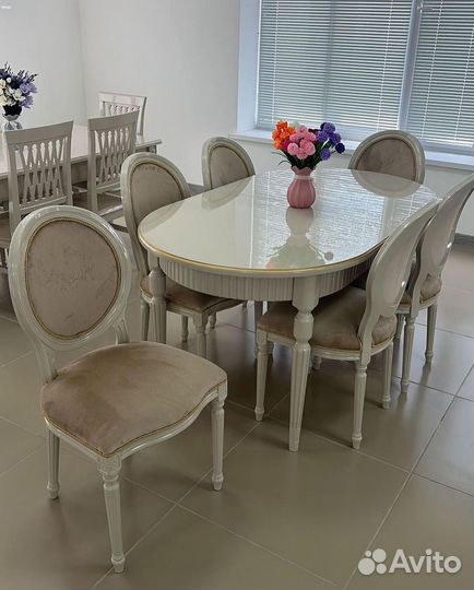 Комплект стол и стулья.Оплата при получении