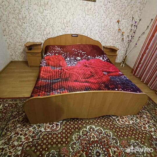 Кровать с матрасом