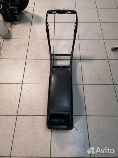 Подлокотник черный Mercedes w215