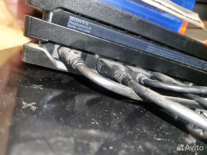 Sony PS4 pro 1tb
