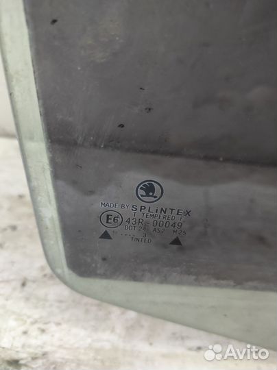 Стекло двери задней правой Skoda Octavia А4