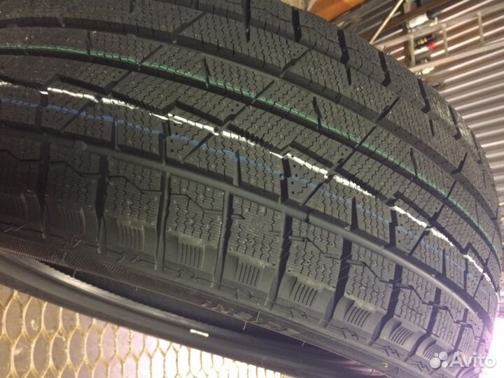 Auplus WinterCross 315/35 R20 и 275/40 R20