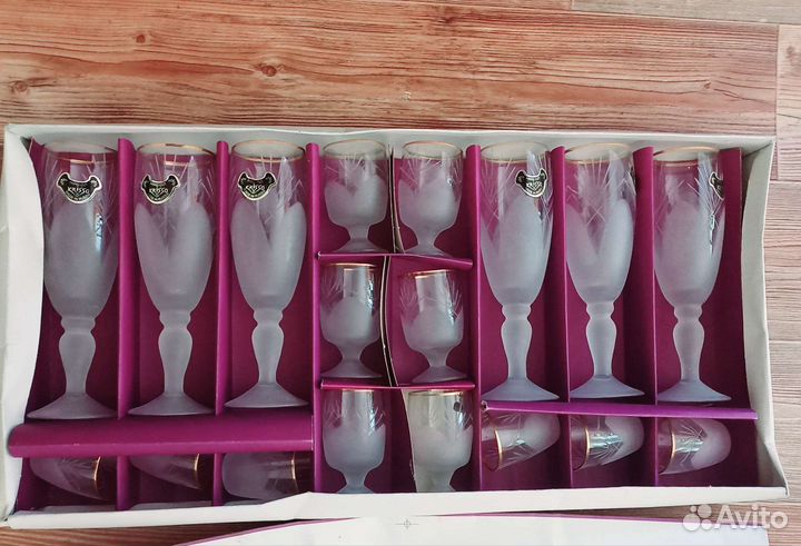 Набор фужеров, рюмок и стопок