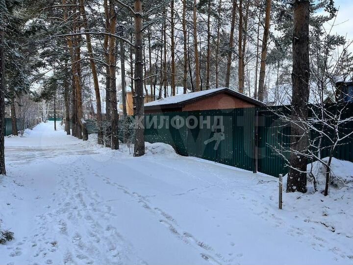 Дом 214 м² на участке 12 сот.