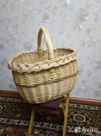Корзина плетеная из лозы ивы