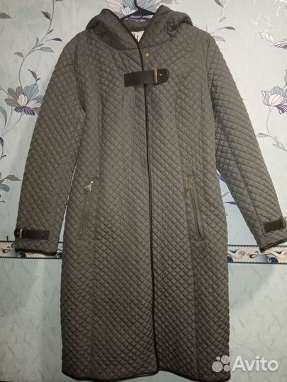 Пальто демисезонное с капюшоном