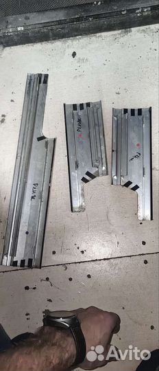 Накладки порога салона на ренж Ровер вог