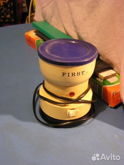 Немецкий измельчитель трав, крупы, кофе