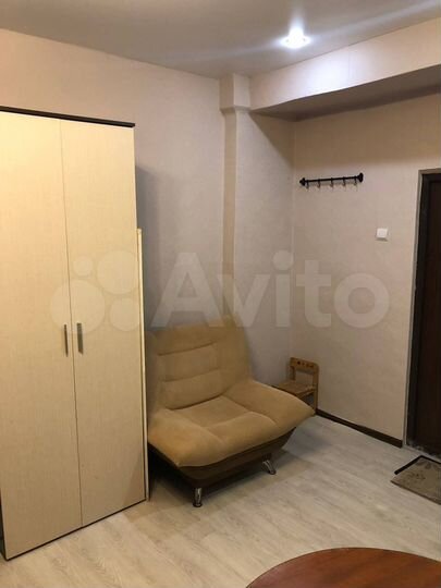 Комната 18 м² в > 9-к., 1/4 эт.