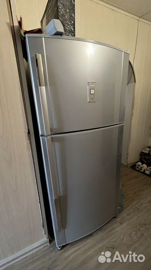 Холодильник бу sharp