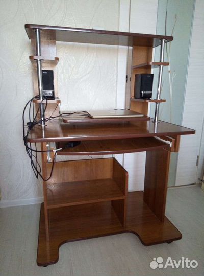 Компьютерный стол