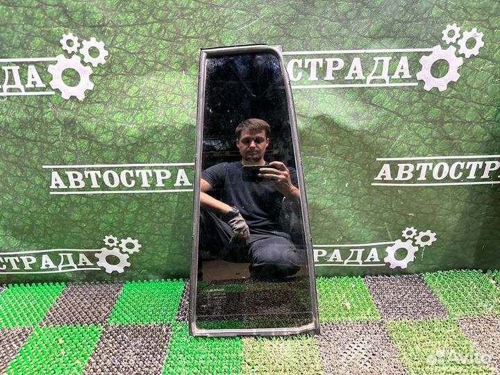 Форточка двери задняя правая Lexus Lx 2015-2022