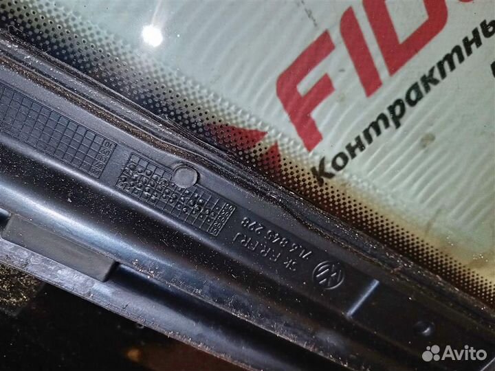 Стекло глухое боковины заднее правое Volkswagen T