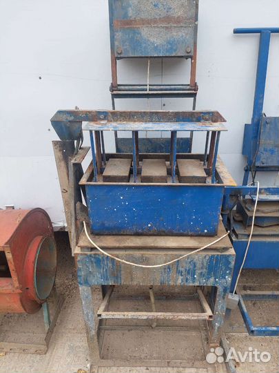 Станок для производства арболитовых блоков