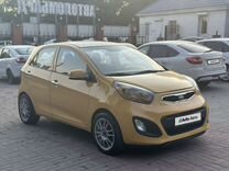 Kia Picanto 1.2 AT, 2013, 141 000 км, с пробегом, цена 865 000 руб.