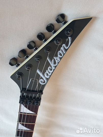 Fernandes stj-75