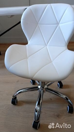 Стул для косметолога