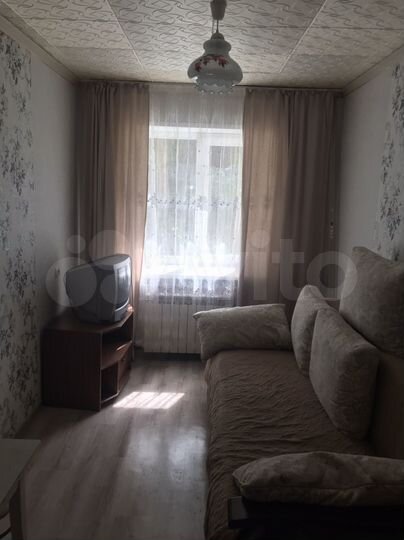 Комната 12 м² в 6-к., 1/4 эт.