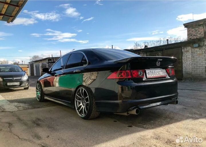 Спойлер ducktail honda accord 7 (2002-2008)