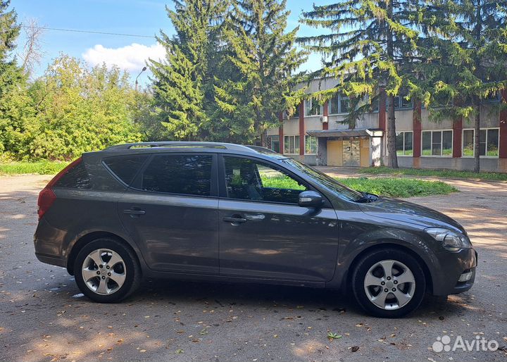 Kia Ceed 1.6 AT, 2011, 240 500 км