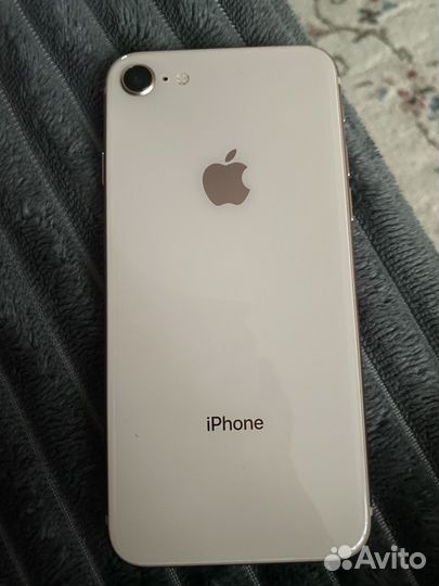 Телефон iPhone8
