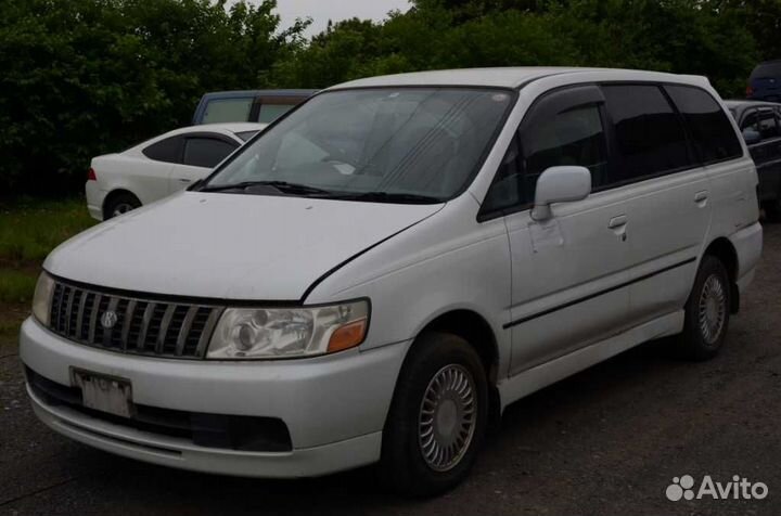 Разбор nissan bassara 1999