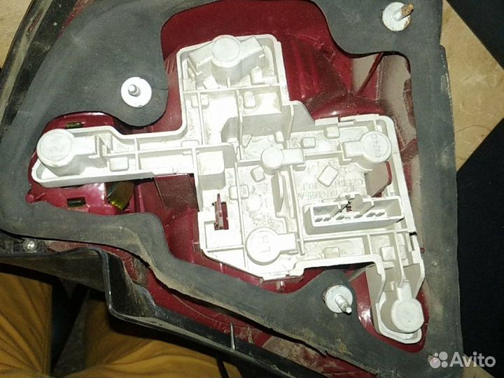 Фонарь задний Форд Мондео 3 левый