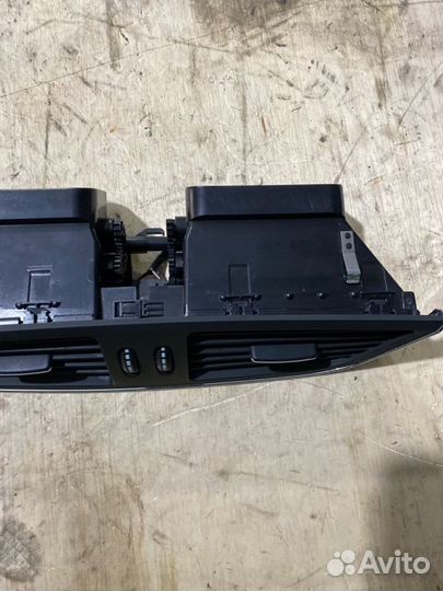 Воздуховод печки Mercedes-Benz Cls-Class W219