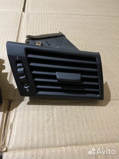 Вентиляционная решетка отопителя BMW X3 E83