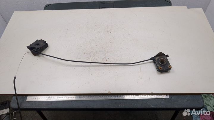 Замок капота BMW X5 E53, 2005