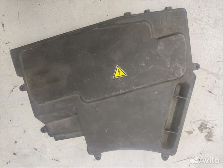 Крышка блока предохранителей Bmw 5Er E60 2003-2009