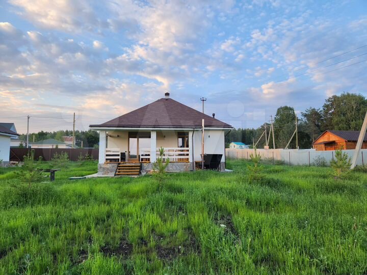 Коттедж 100 м² на участке 12 сот.