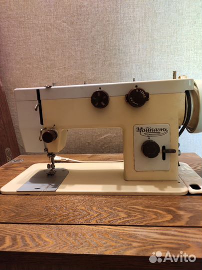 Швейная машинка чайка 143 с электроприводом