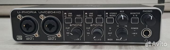 Behringer UMC204HD внешний USB / midi интерфейс