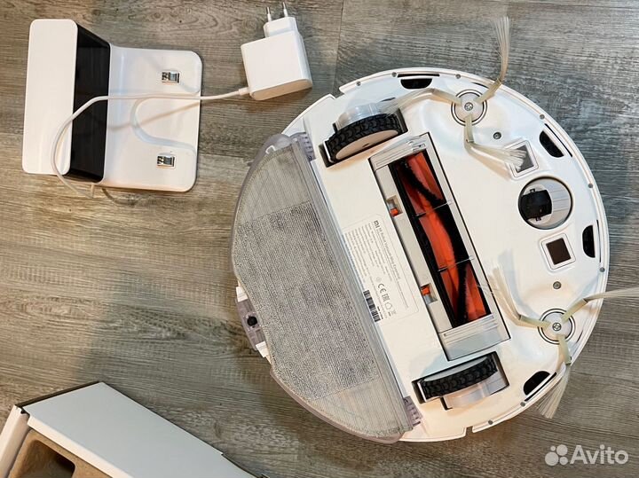 Робот-пылесос Xiaomi Mi Robot Vacuum-Mop Essential