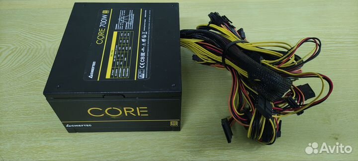 Блок питания Chieftec core 700W 80+ Gold