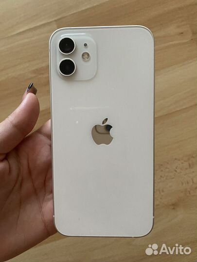 iPhone 12, 64 ГБ