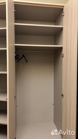 Угловой шкаф