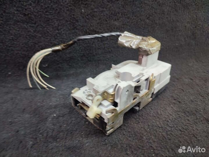 Замок двери передней правой для Citroen C5 1