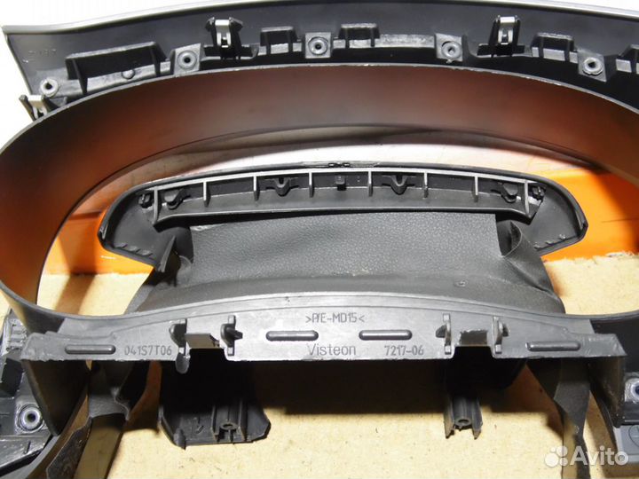 Козырек панели приборов Пежо Партнер Типи