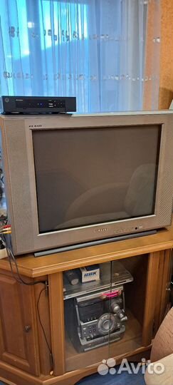 Телевизор Samsung Plano