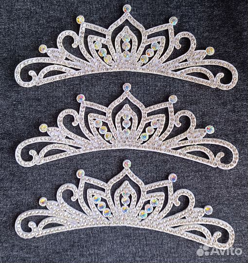 Украшение для волос на пучок для гимнастики