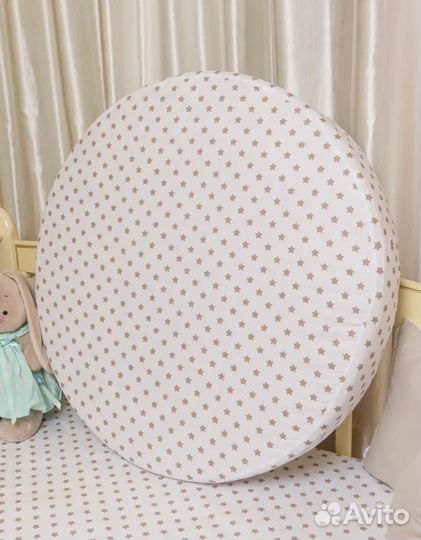 Простынь на резинке на круглую кроватку