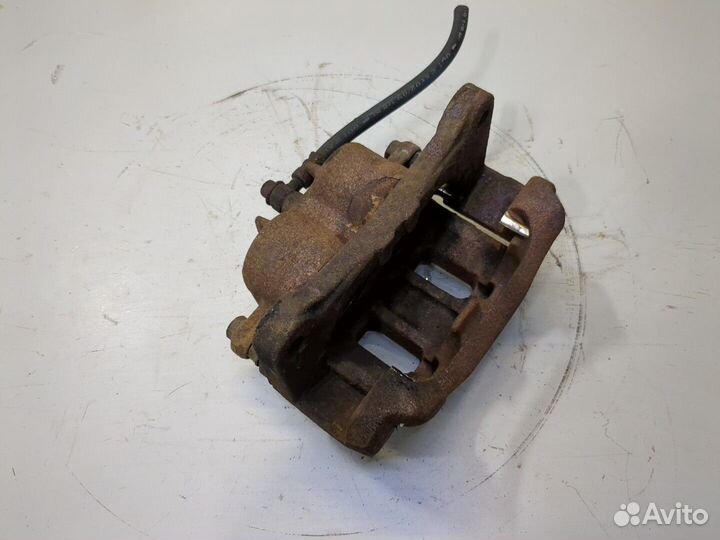 Суппорт Mitsubishi Endeavor, 2010