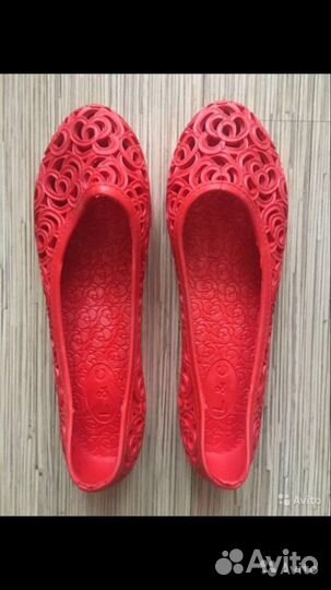 Аквашузы женские и др